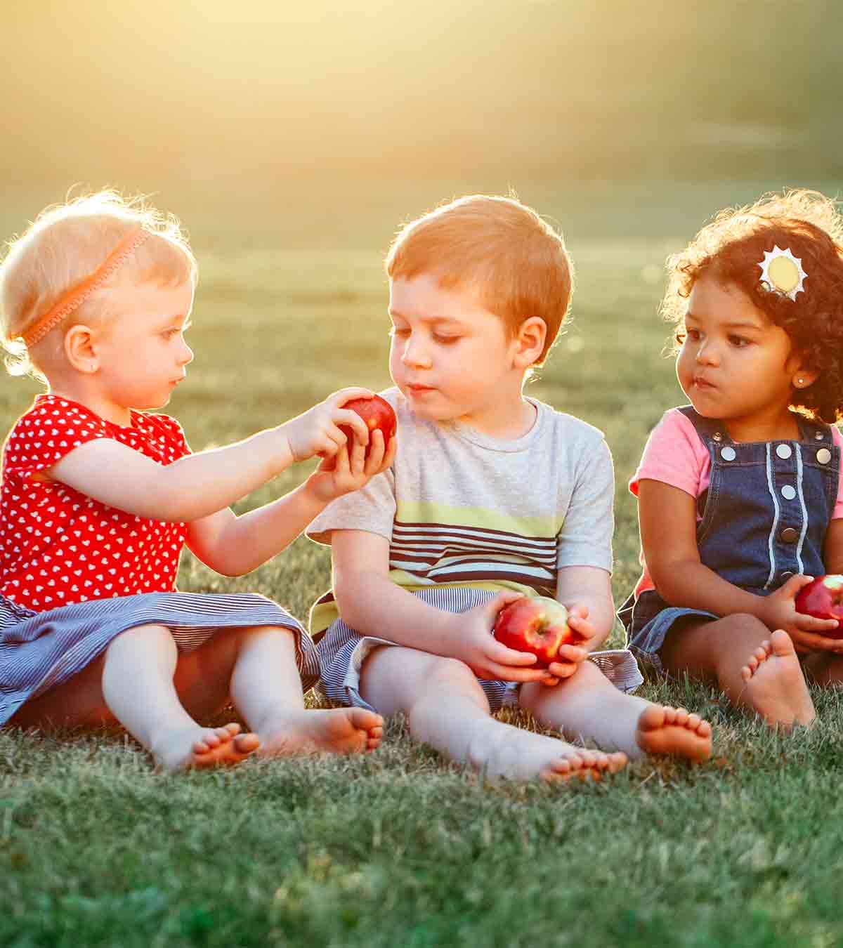 10 Interesting Apple Facts For Kids & Its Health Benefits