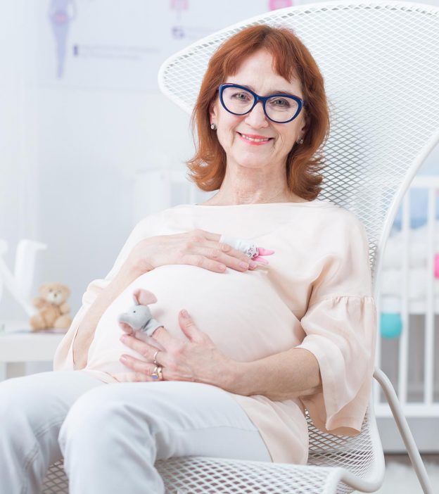 Advantages And Drawbacks Of Pregnancy After Age 50